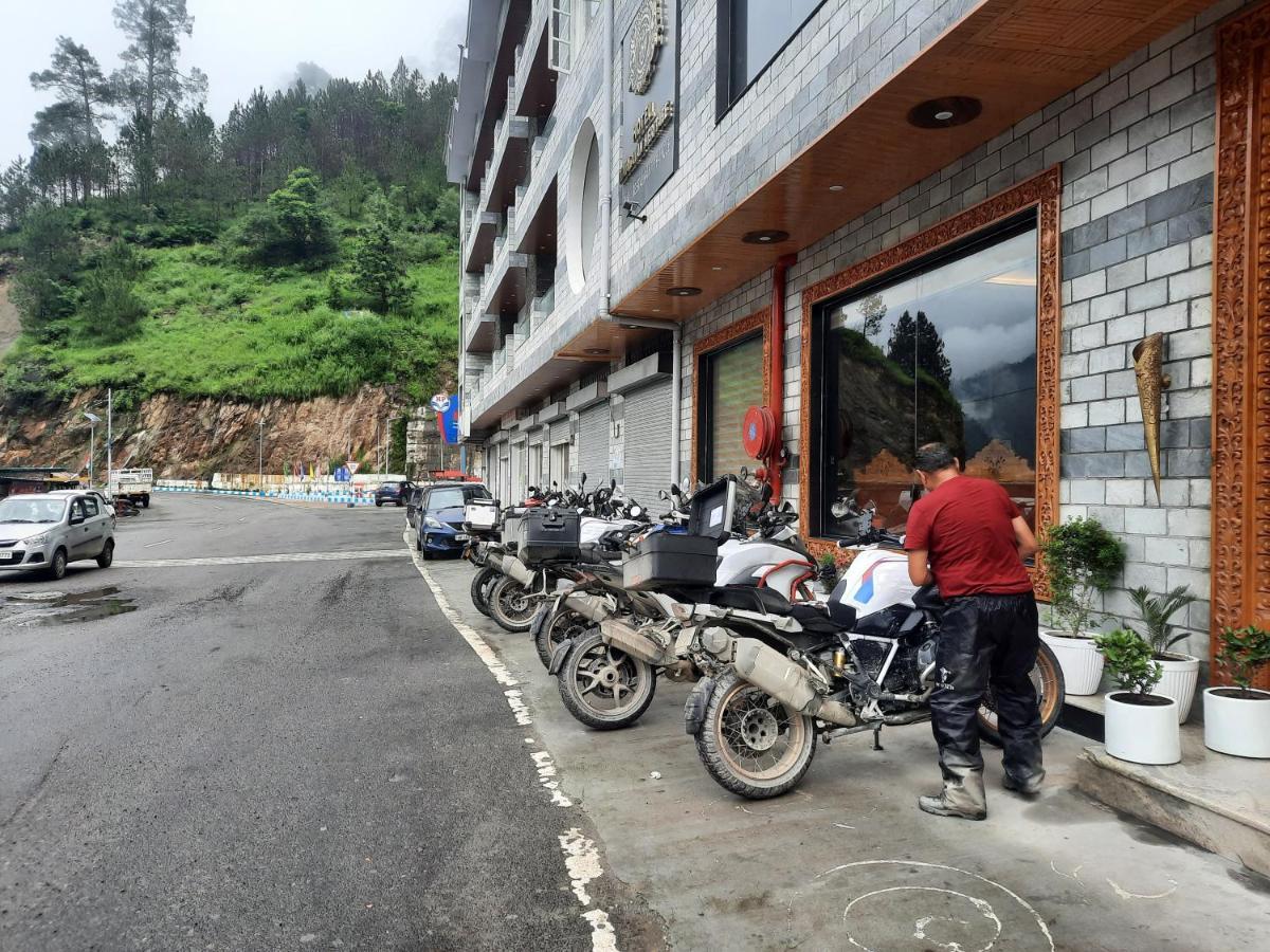 Hotel Himalayan Heritage Sarahan Luaran gambar